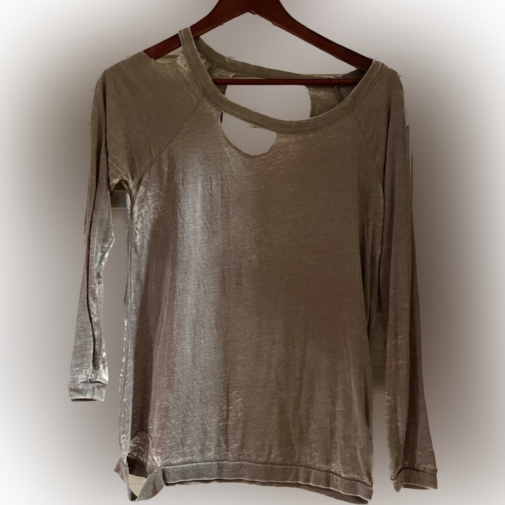 Chaser distressed top